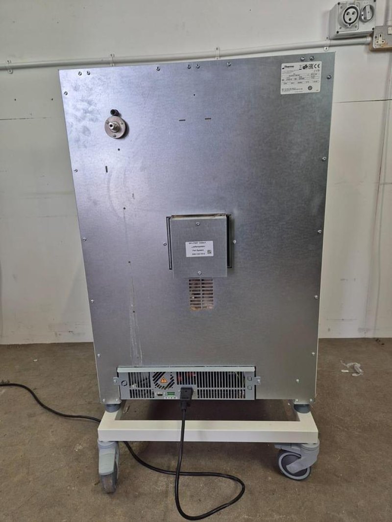 Thermo Scientific Heratherm IMH180 Incubator