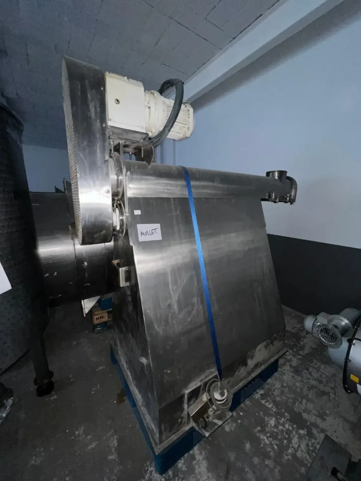 STAINLESS STEEL BACHILLER HOPPER - 5