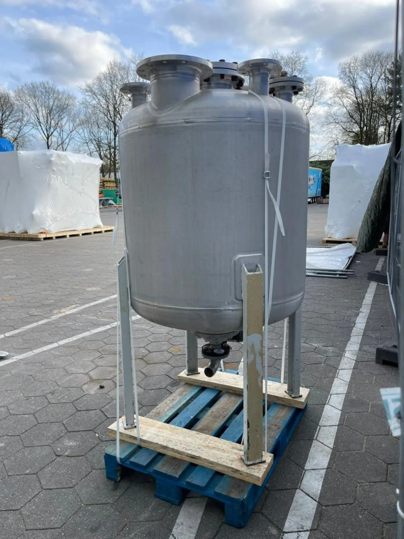 Vertical stainless steel tank / process vessel - 4