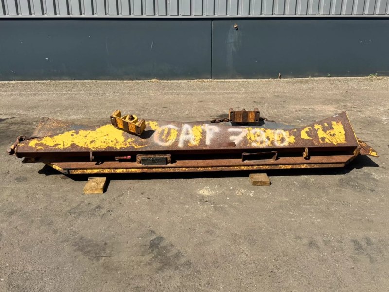 Caterpillar Tail gate730