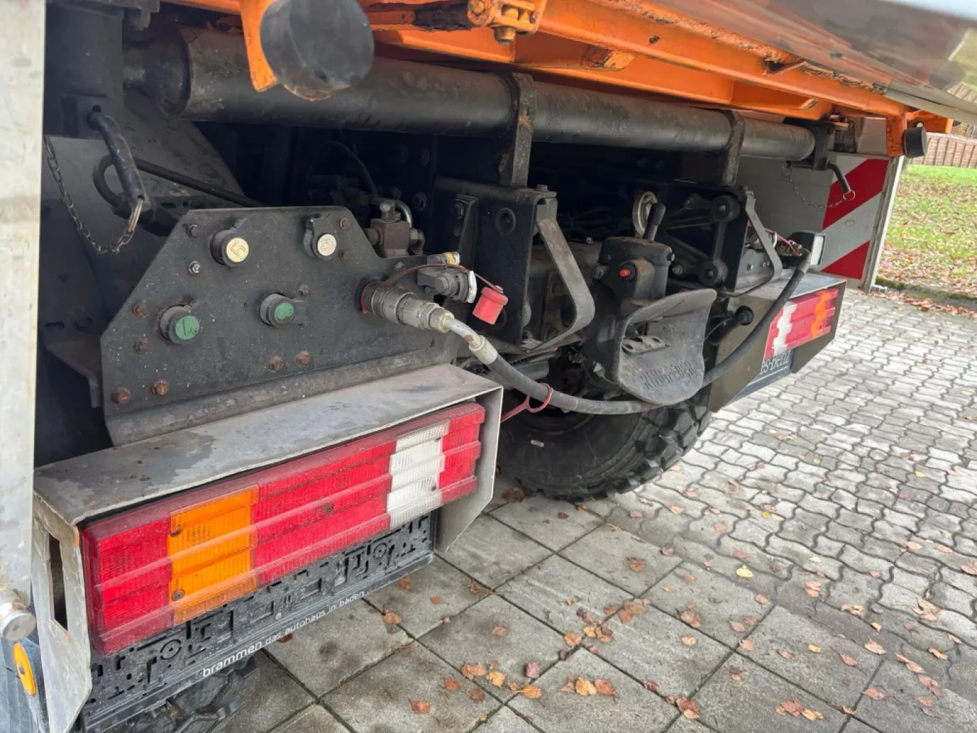 Mercedes Benz - Unimog U400 - 5
