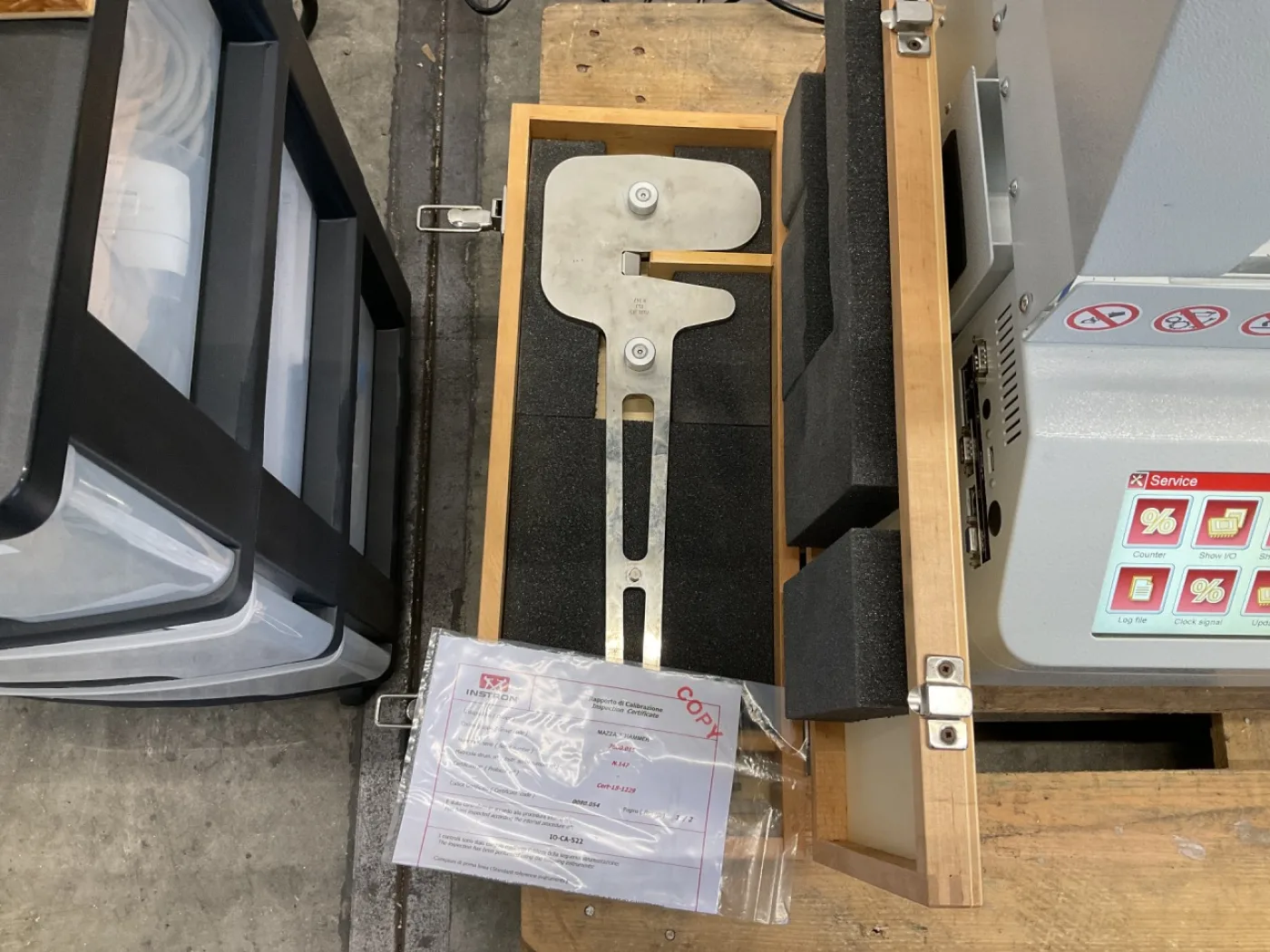 Instron Ceast 9050 pendulum impact tester - Miscellaneous - 6