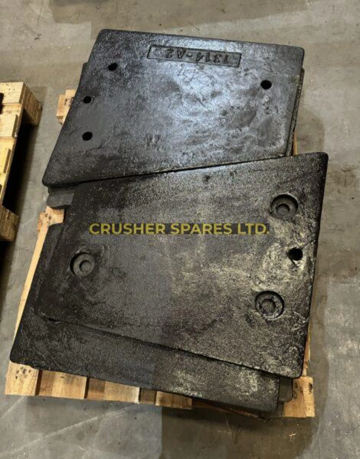 J6600000 / J6610000 | Lower Cheek Plates | Extec® / Sandvik® | - 1
