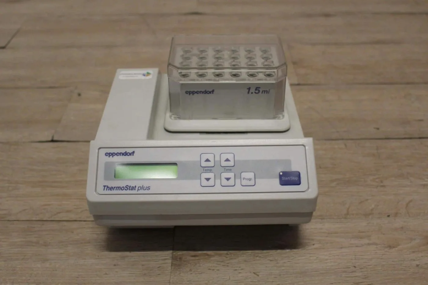 Eppendorf ThermoStat plus Verwarmingsblok - 1