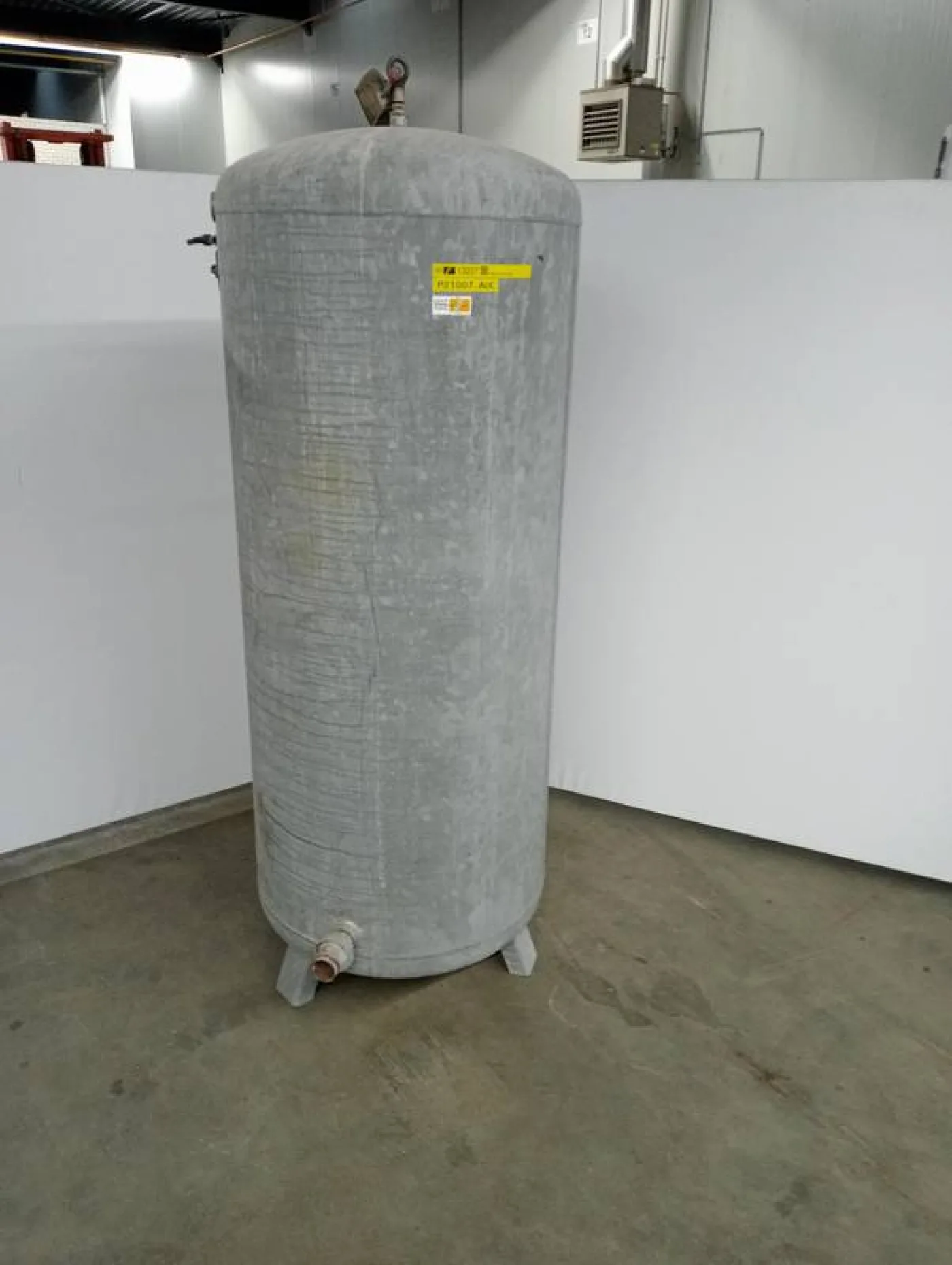 Water pressure tank - 2