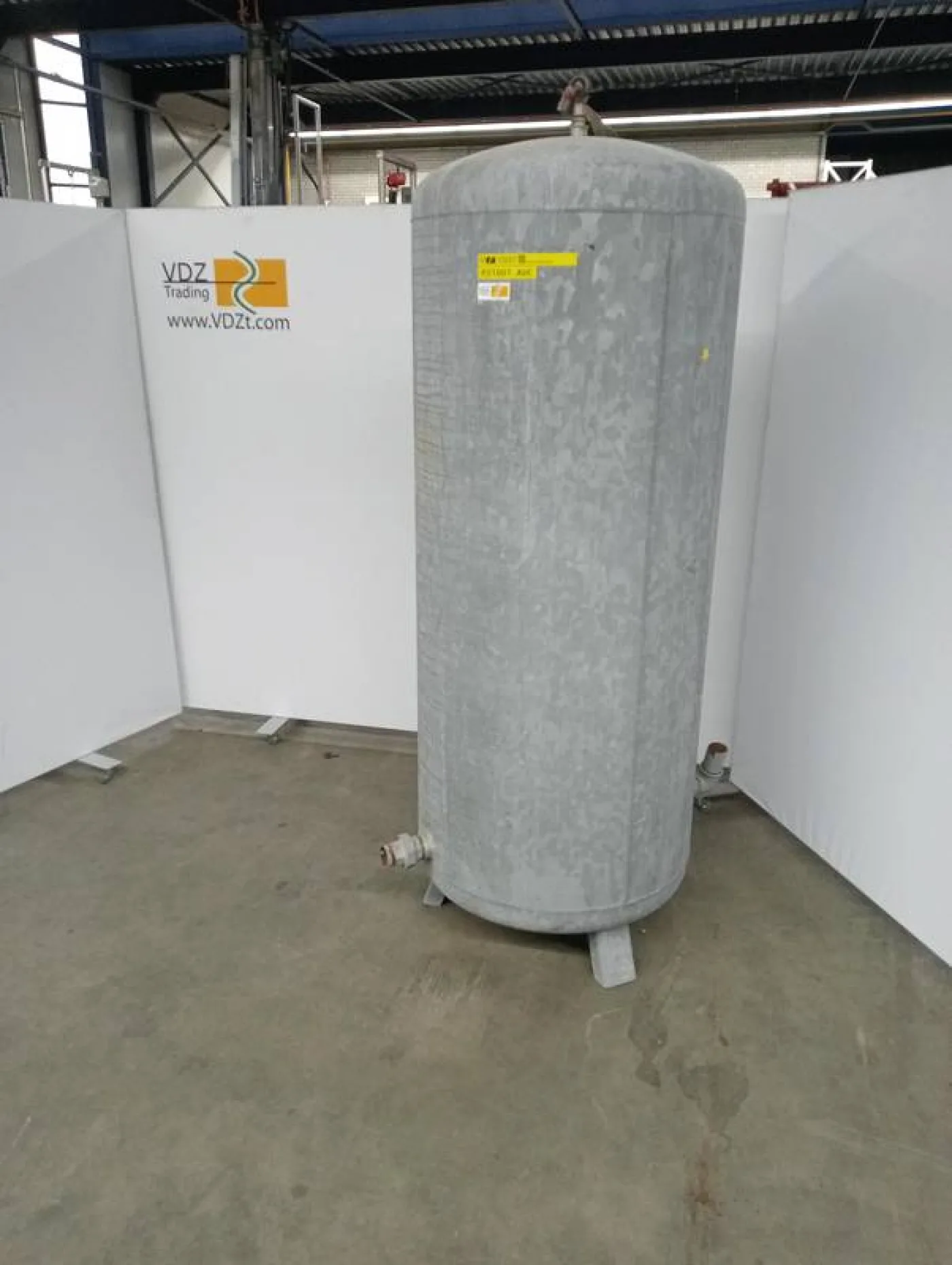 Water pressure tank - 1