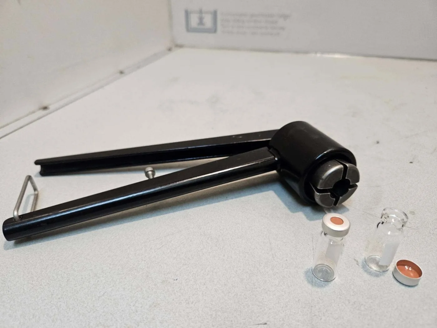 Hand crimper voor 11mm aluminium caps - 1
