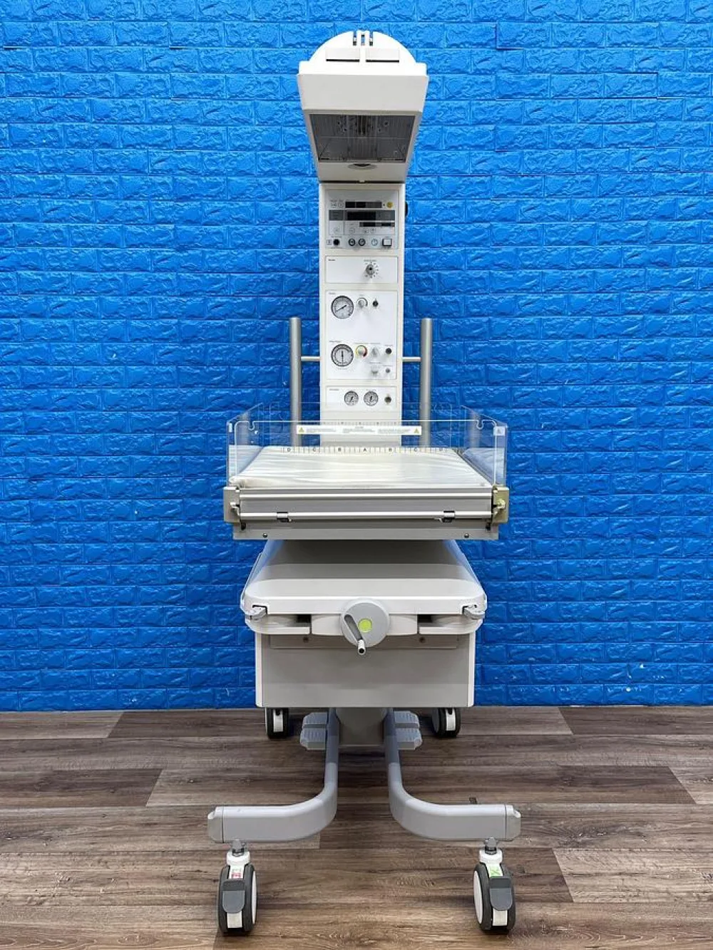 Dräger Resuscitaire YOM: 2016