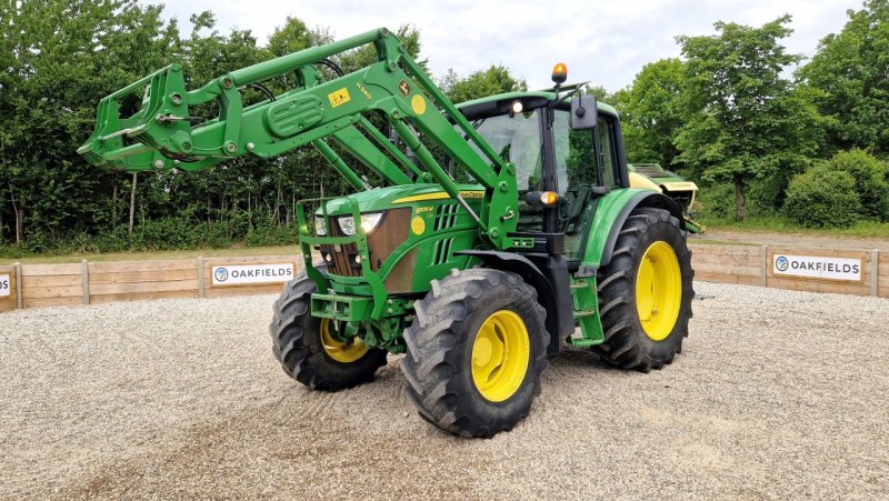 2015 John Deere 6105M 4WD Tractor