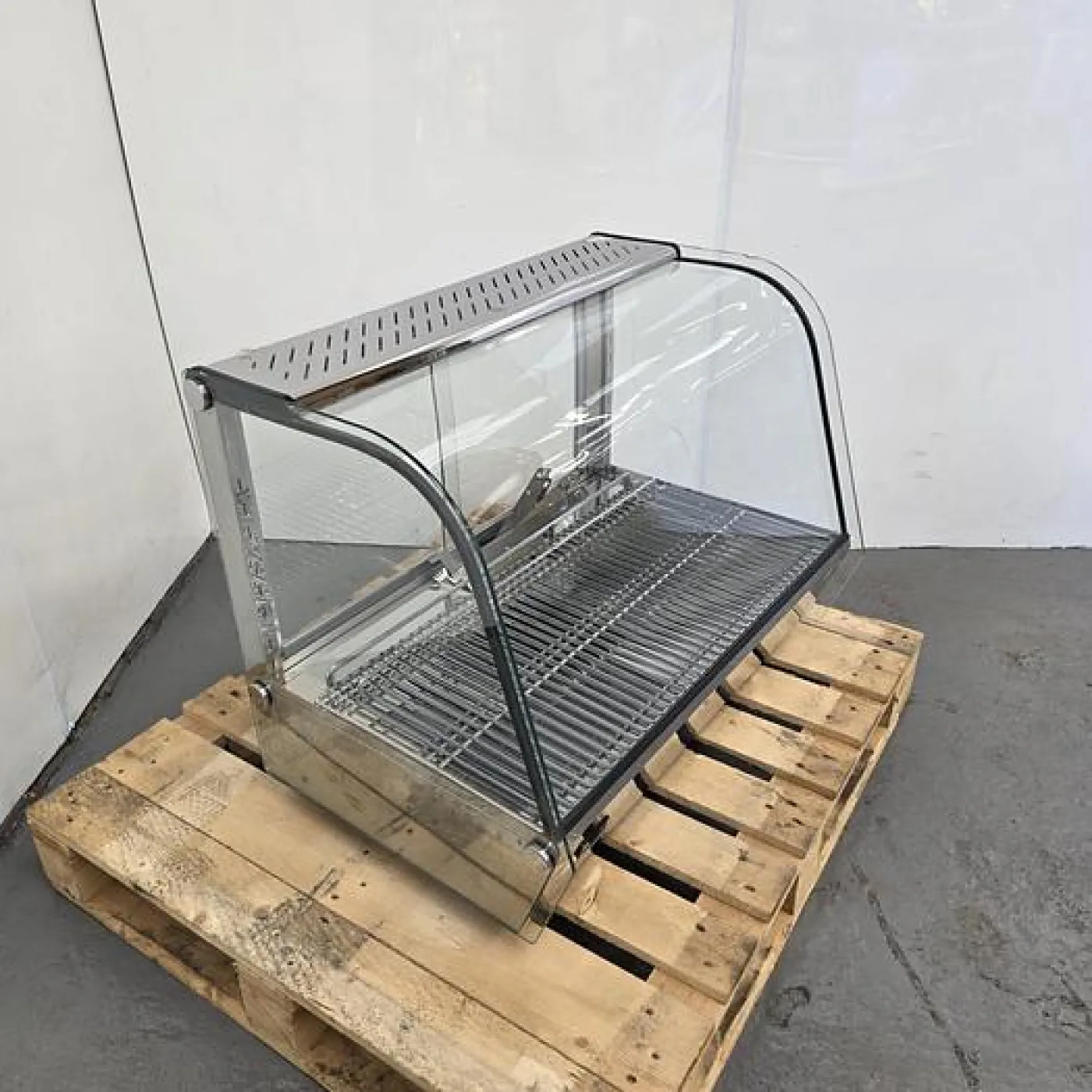 Buffalo Hot Food Display Cabinet - 2