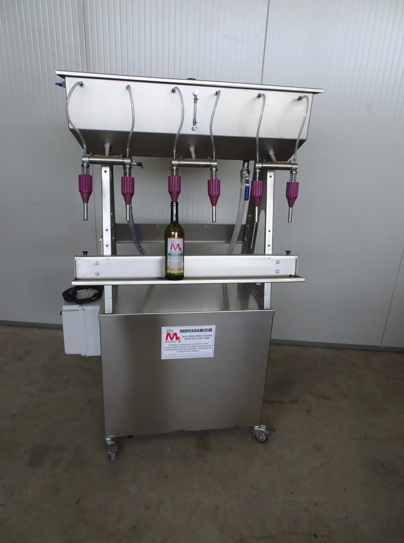 SEMI-AUTOMATIC IN-LINE FILLER 6 NOZZLES WITH PUMP, ELECTRIC PANEL AND PROBES NEW MACHINE - 7