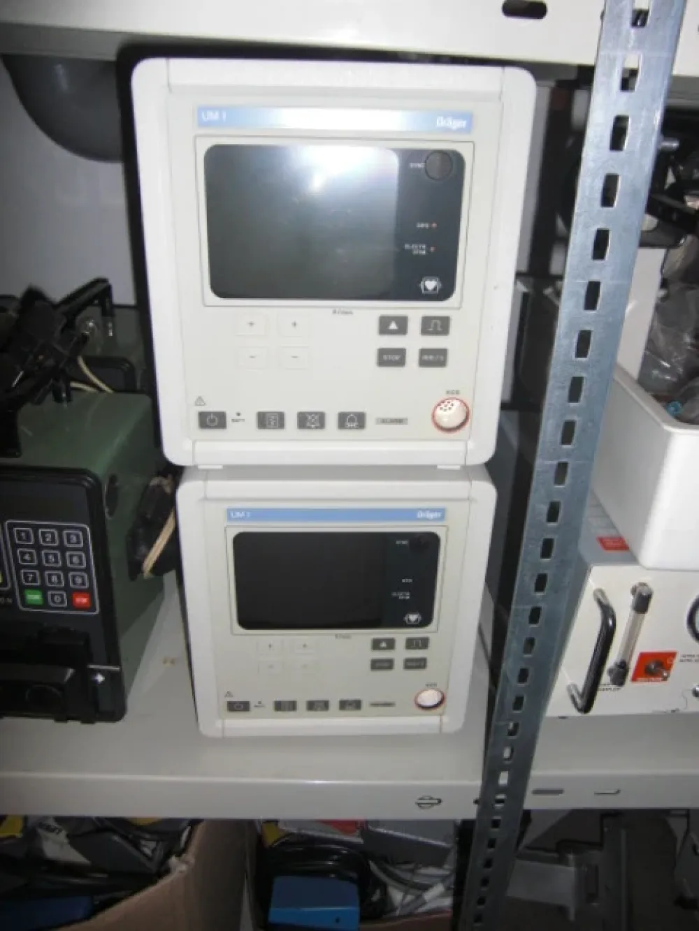Dräger UM-1 EKG-Monitor