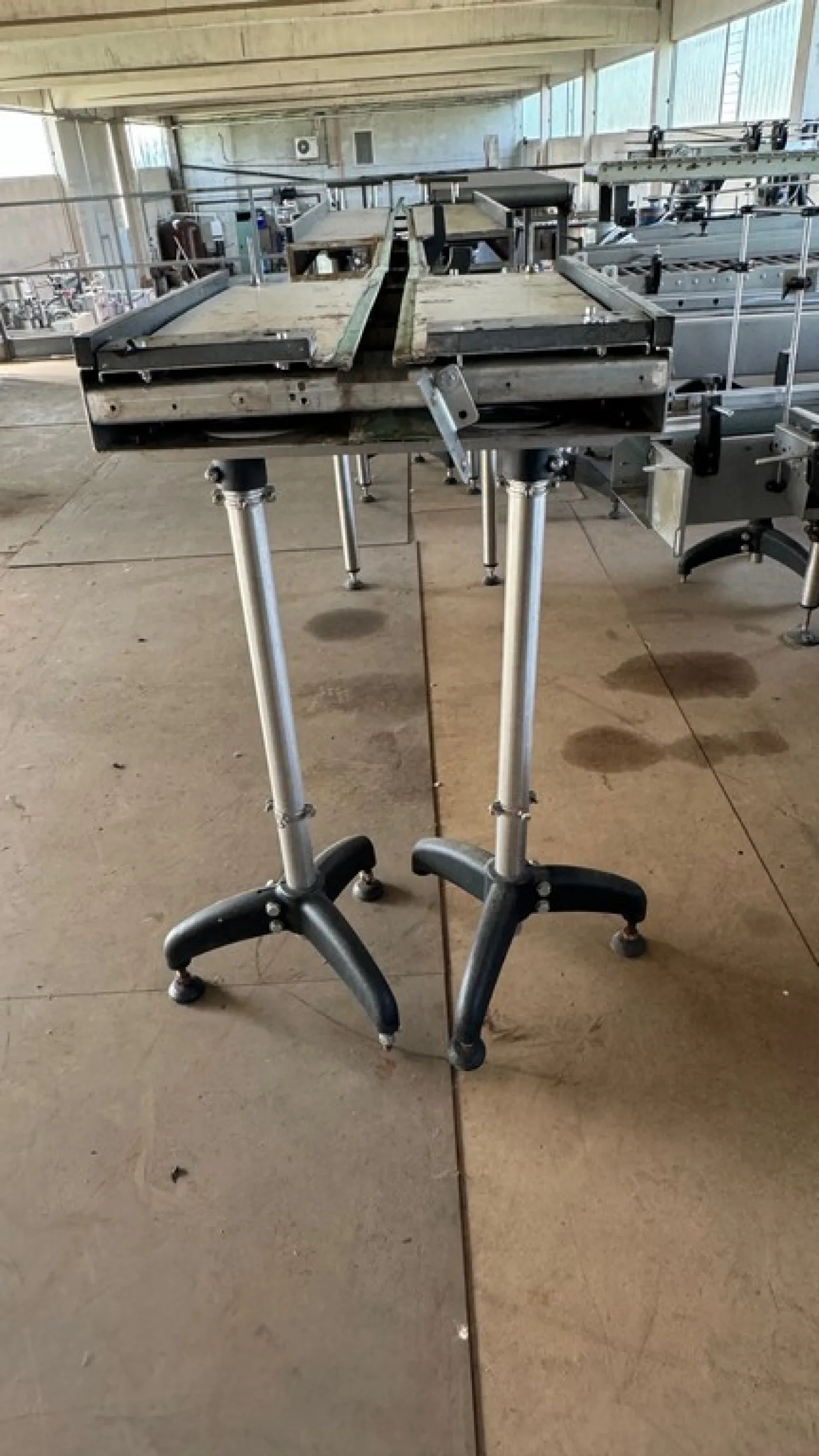 STRAIGHT BELT WITH STAINLESS STEEL ACCUMULATION PLATFORM FOR BOTTLES, SECOND-HAND EQUIPMENT - 3