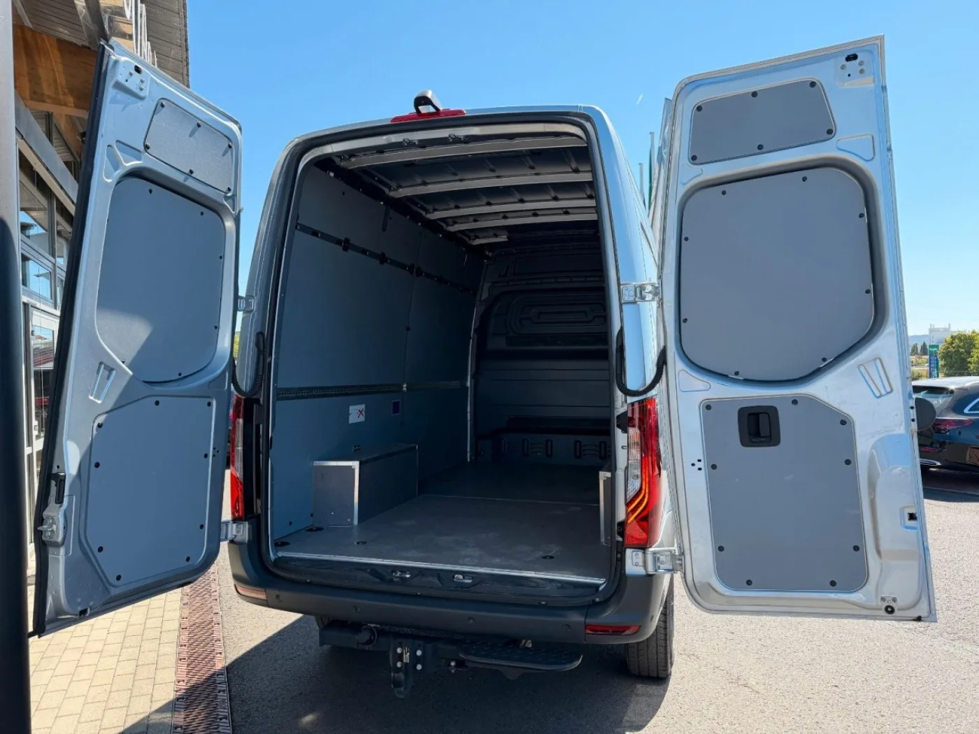 Mercedes Benz Sprinter 319 CDI 4x4 3665 Air Conditioning AHK Camera - 8