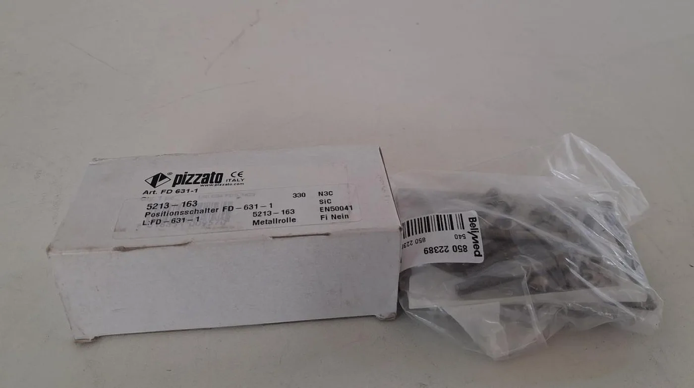 Pizzato FD631-1 Positionsschalter mit Rollenstößel - 8