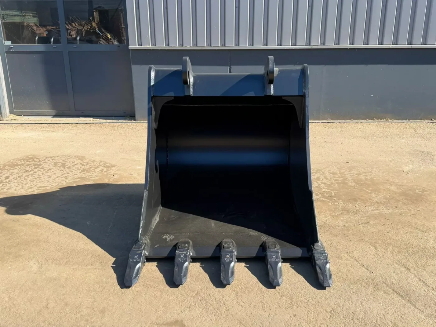 Excevation bucket / EBHD-3-70-130-T / CW40 - 2