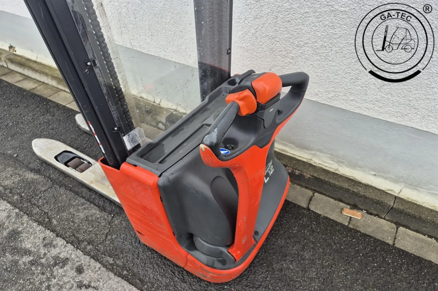 Linde L12 - 8