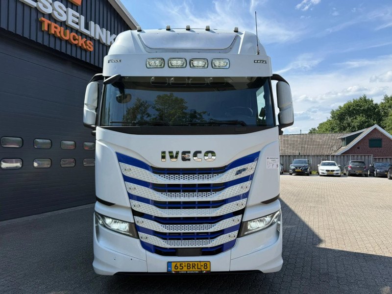 Iveco S-WAY 460 LNG Retarder Leather Upholstery NL Truck APK/TÜV -2027 - Top condition