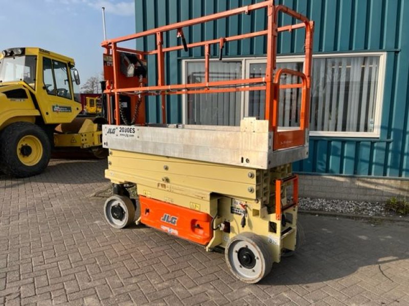 JLG 2030ES