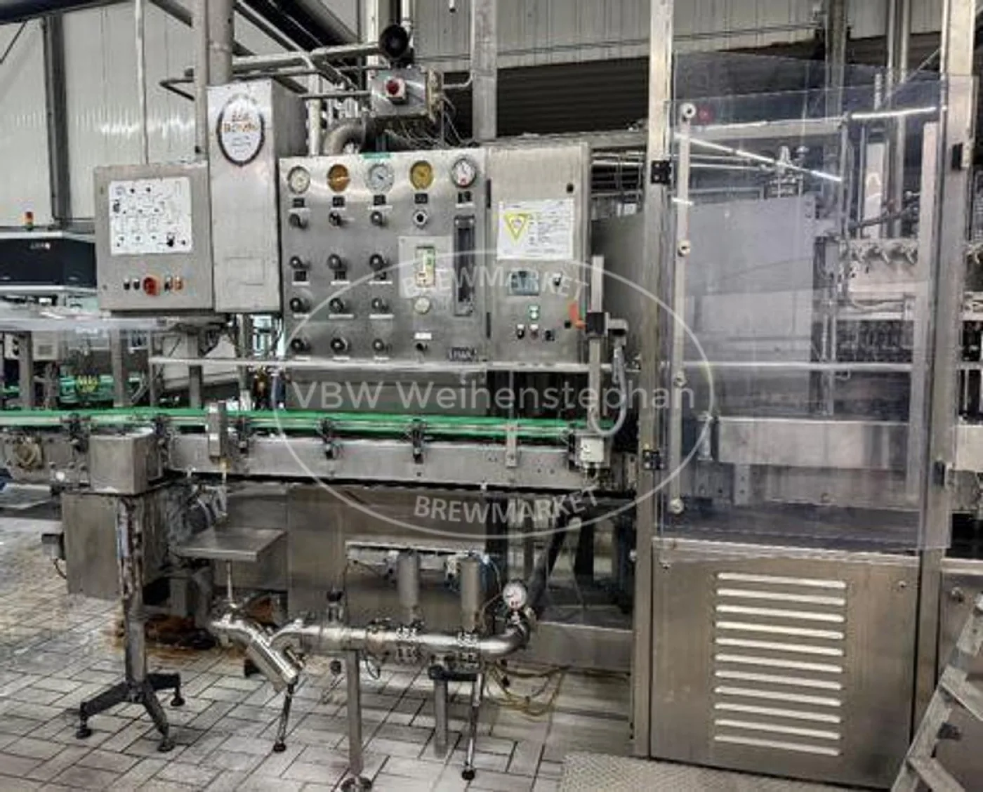 Glass bottle filler and capper - 2