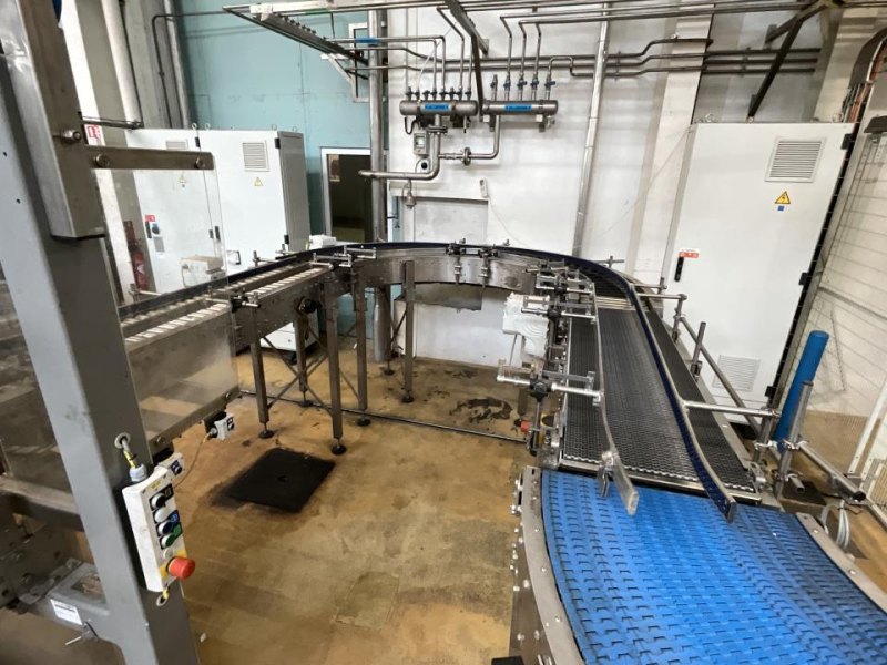 2015 Krones Krones 420mm Convoyeur Belt from Case Packer to Palletiser - Line 5