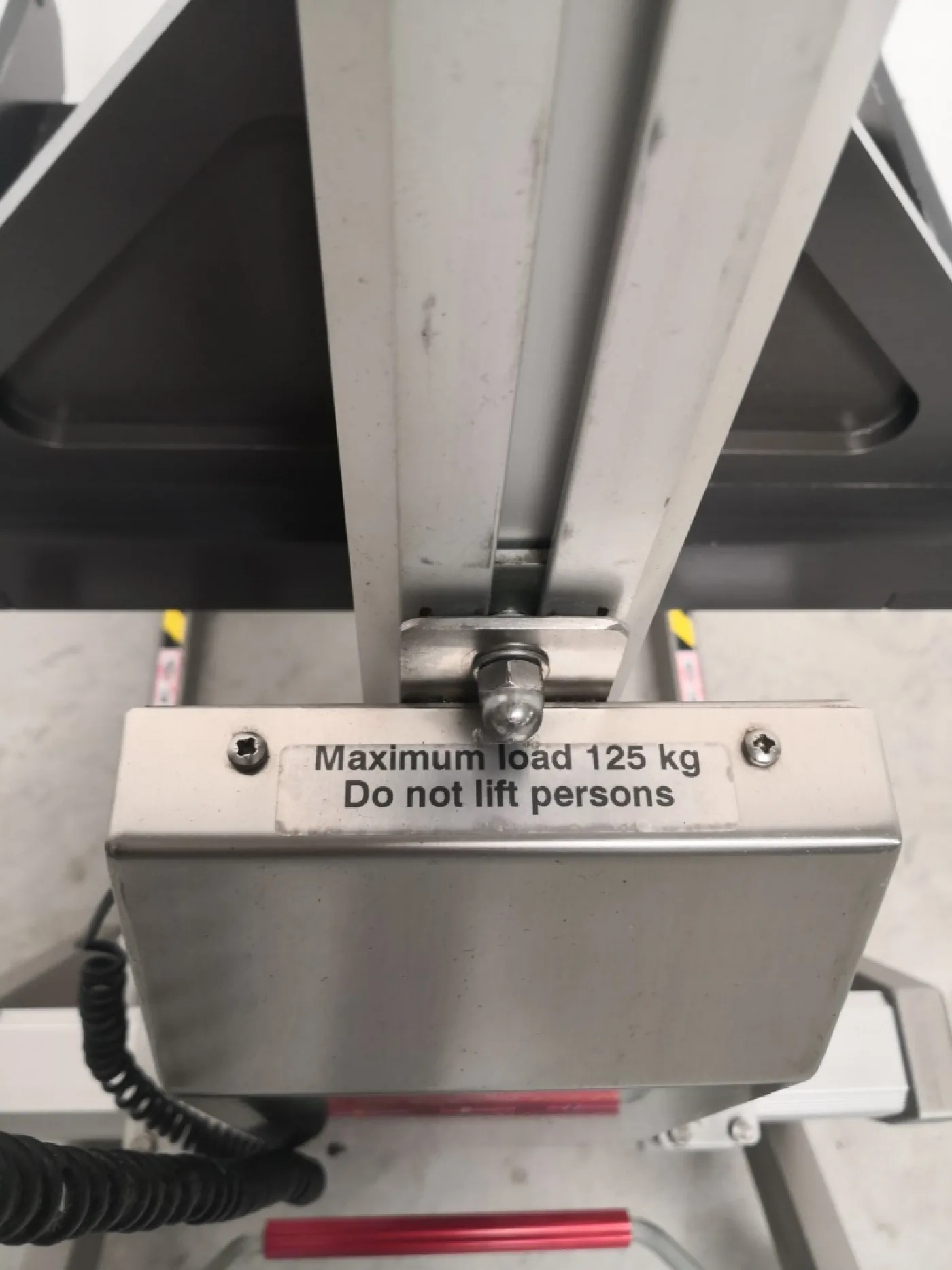 CARRELLO ELEVATORE – PARTENA CAM – MOD. LIFT&DRIVE 125P - 8