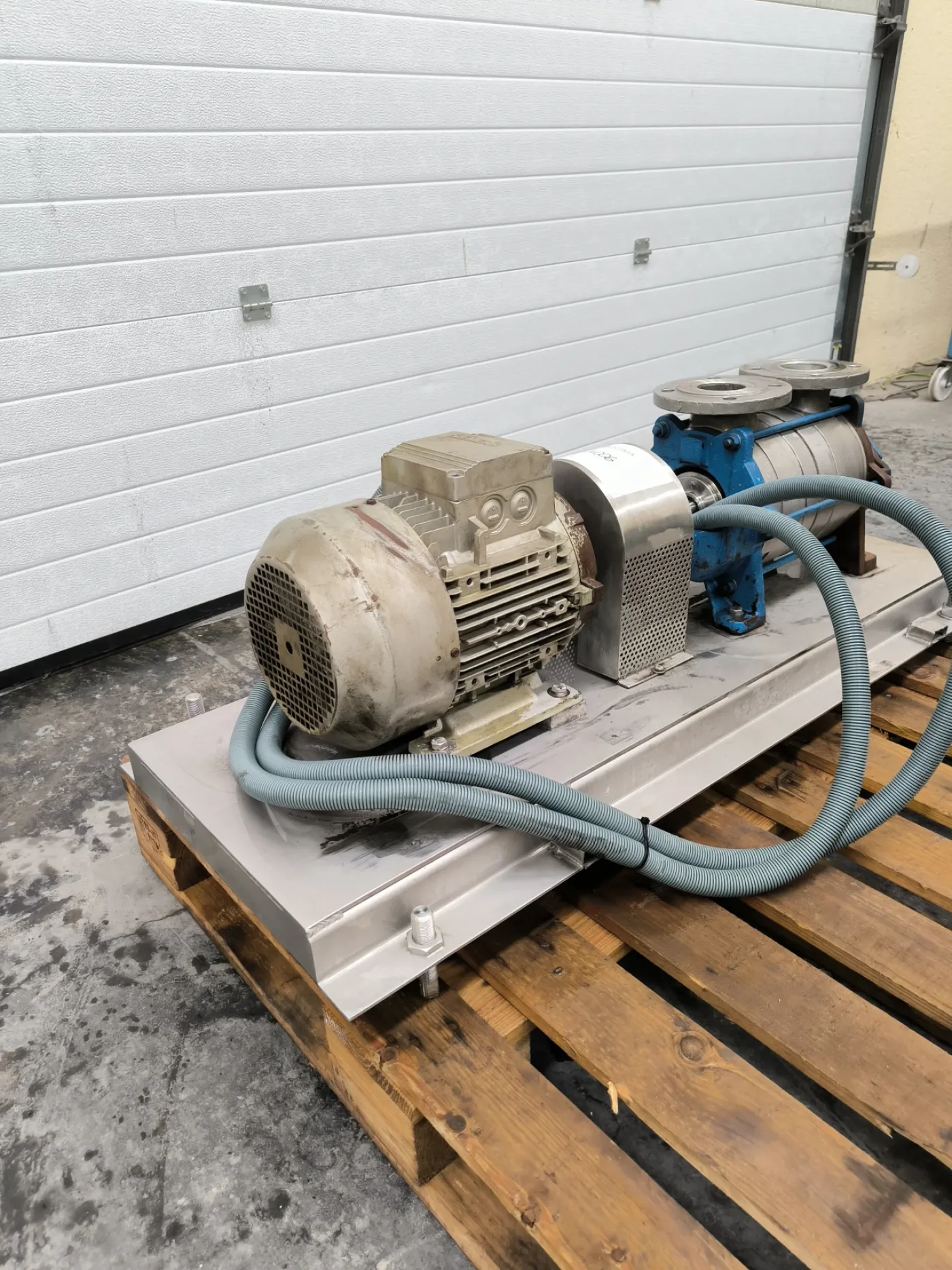 SELF-PRIMING SIDE CHANNEL CENTRIFUGAL PUMP TUCHENHAGEN 7.5 KW - 2