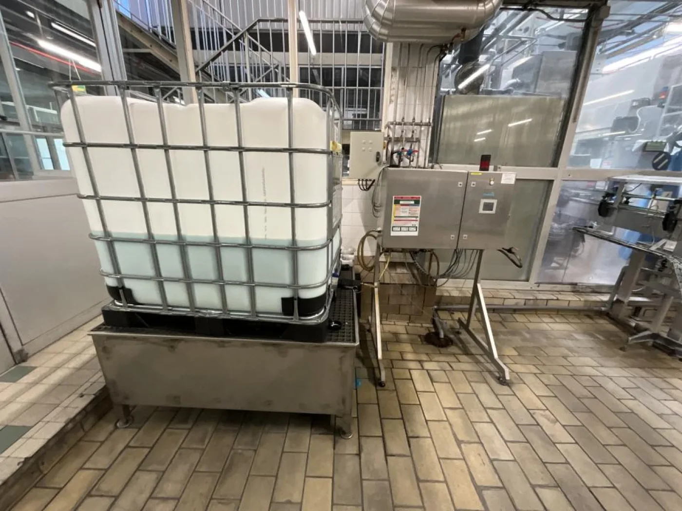 Diversey Diversey Disinfectant Storage and Dosing System for Bouteille Fillers - Line 1 - 6