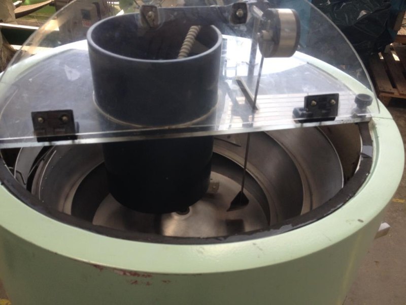 ORIENTATORE ALIMENTATORE VIBRANTE PER TAPPI – MASTER