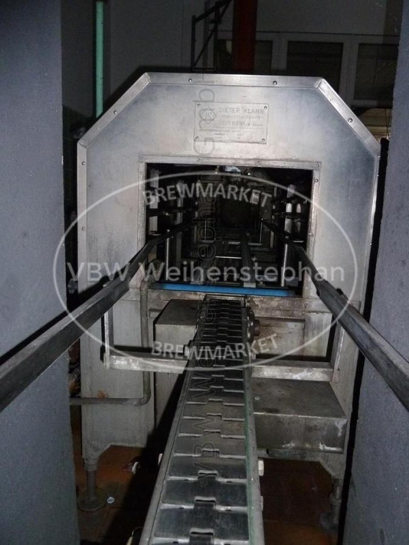 Crate washer