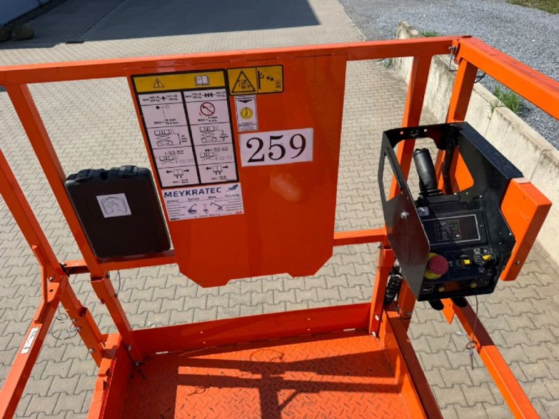 JLG R4045