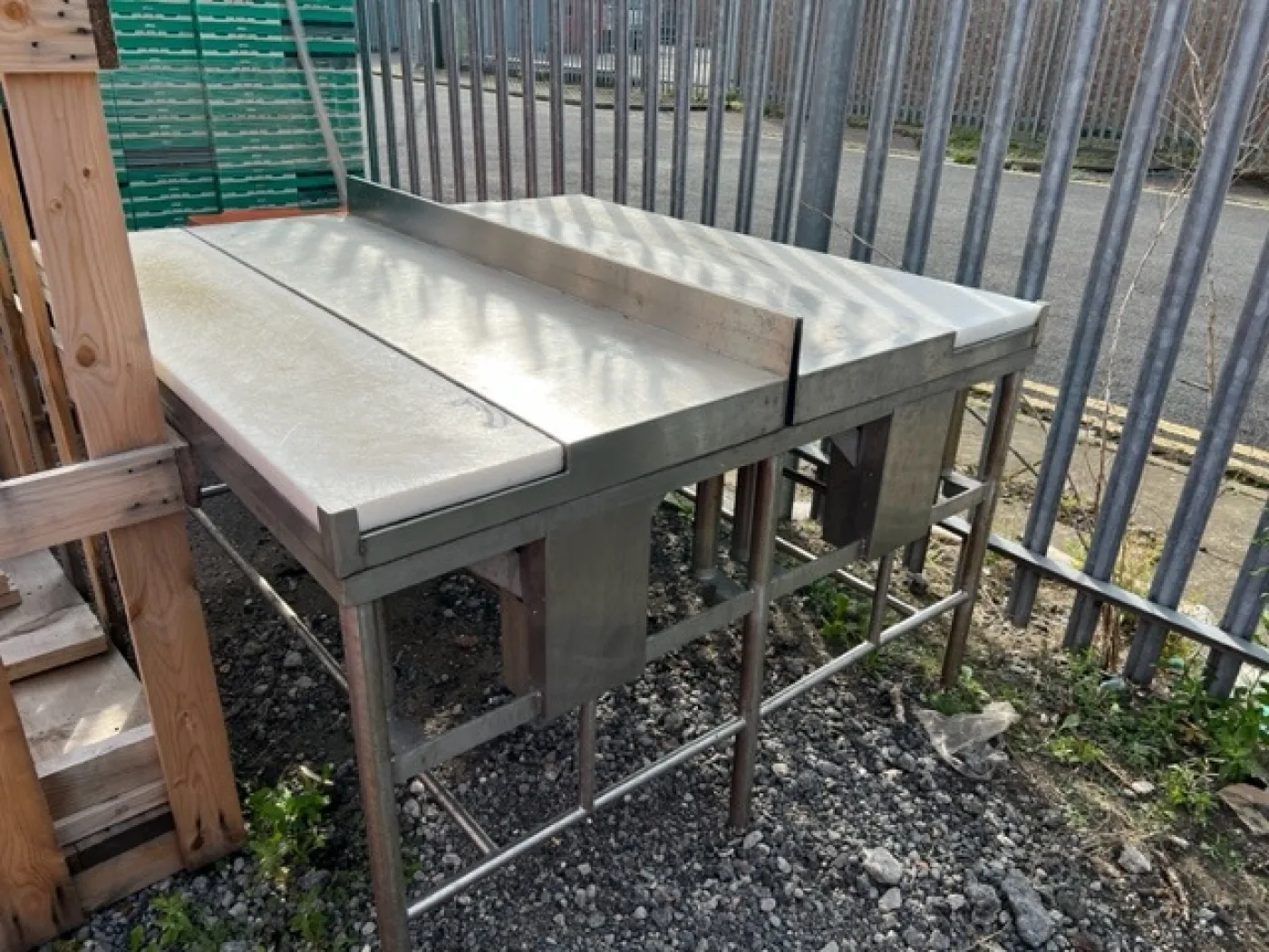 Trimming Table - 3
