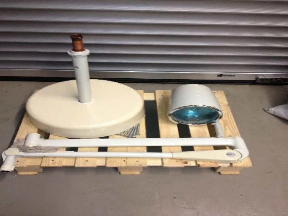 Hanaulux 3070 OP-Lampe (Deckenmontage)