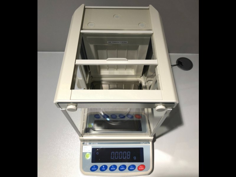 A&D GF-324A Series Analytical 4-Place Balance