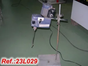 AGITADOR DE LABORATORIO CON VARILLA Y VARIADOR DE VELOCIDAD MECÁNICO