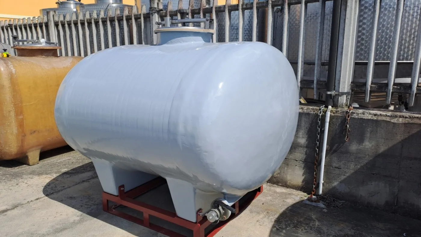 FIBERGLASS TANK CMP FOR CARRIAGE, CAPACITY 1500 LITERS ABOUT, SECOND-HAND EQUIPMENT - 7