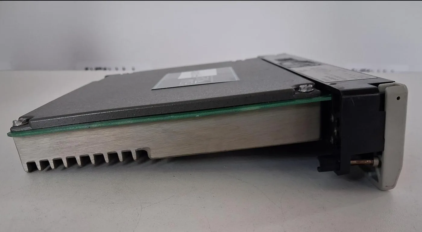 Modicon AS-B808-016 16-Point 230 VAC Output Module - 5