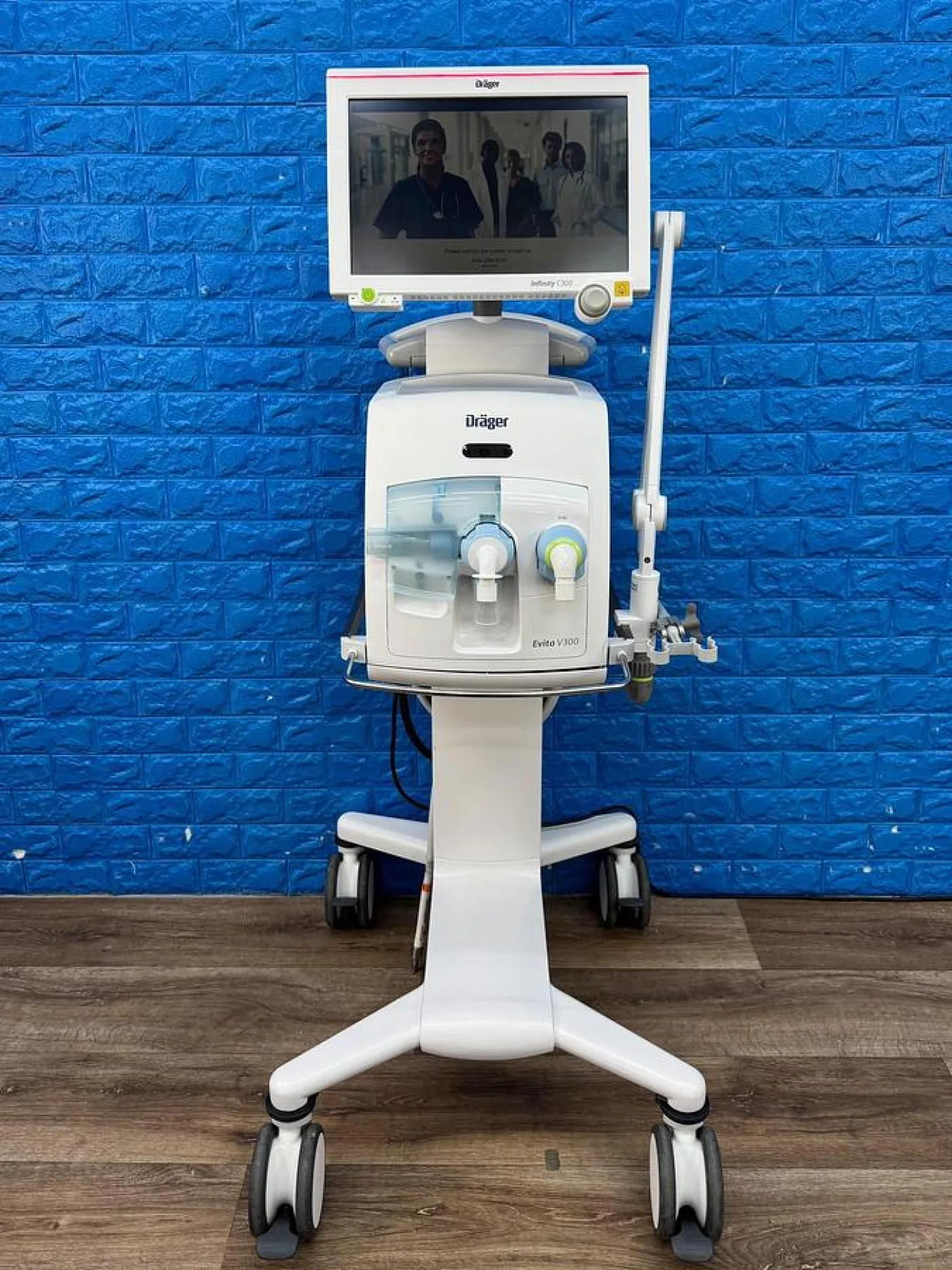 Drager Evita V300 Ventilator Hours: 21823 YOM: 2014 - 2