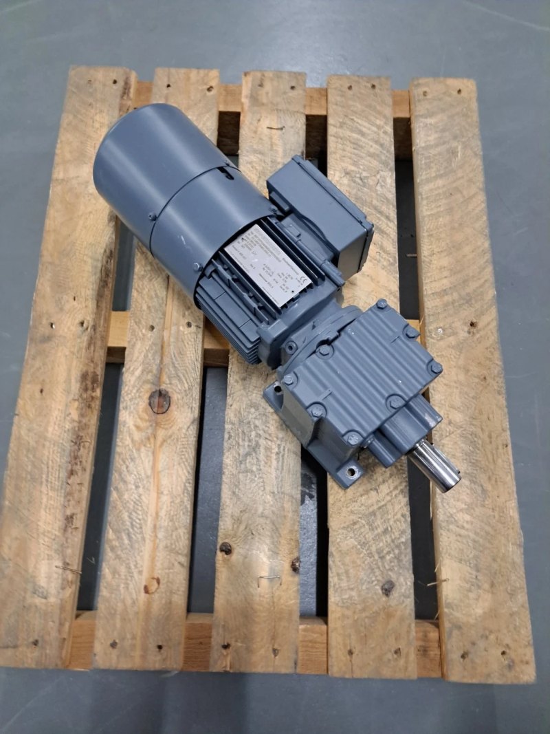 SEW Eurodrive Getriebemotor R27DT71D4/BMG/HR/TH/ES1S