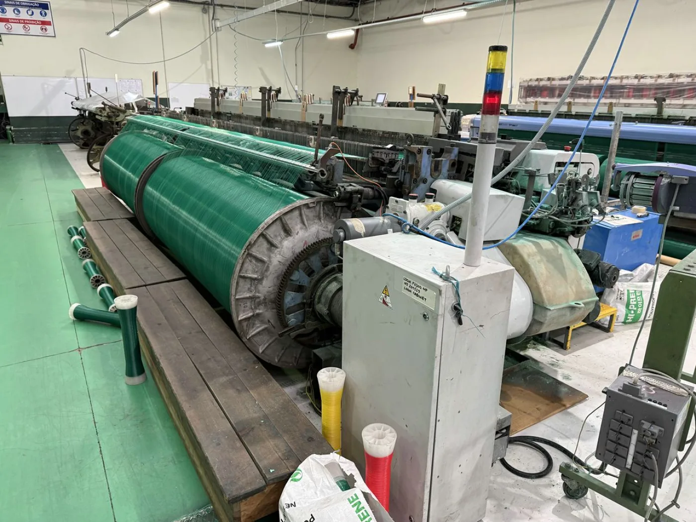 Sulzer - P7300HP P540 N2 EP D12 projectile weaving loom - 7