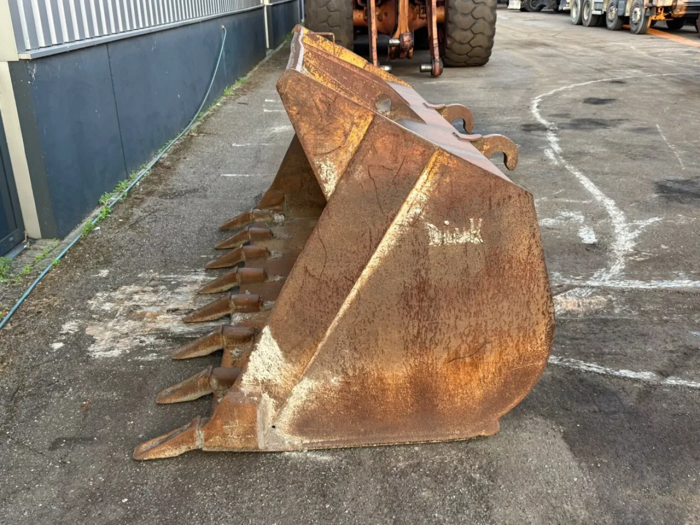 WG-2500 Volvo small - 2