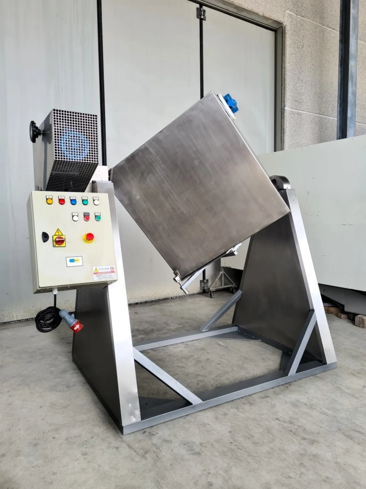 MESCOLATORE A CUBO – ZUMA – MOD. 800 LT - 4
