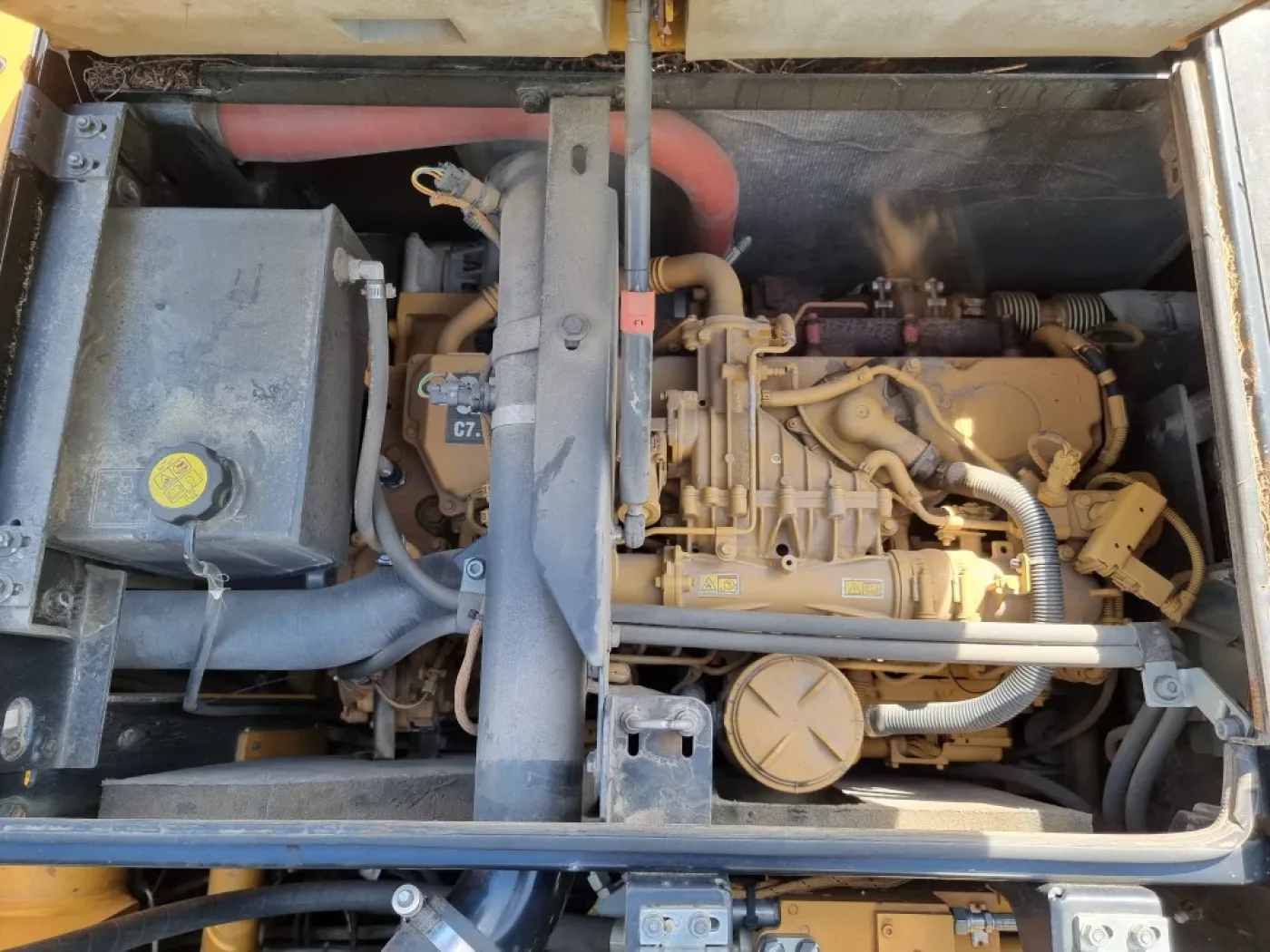 CAT - M 318 F - 8