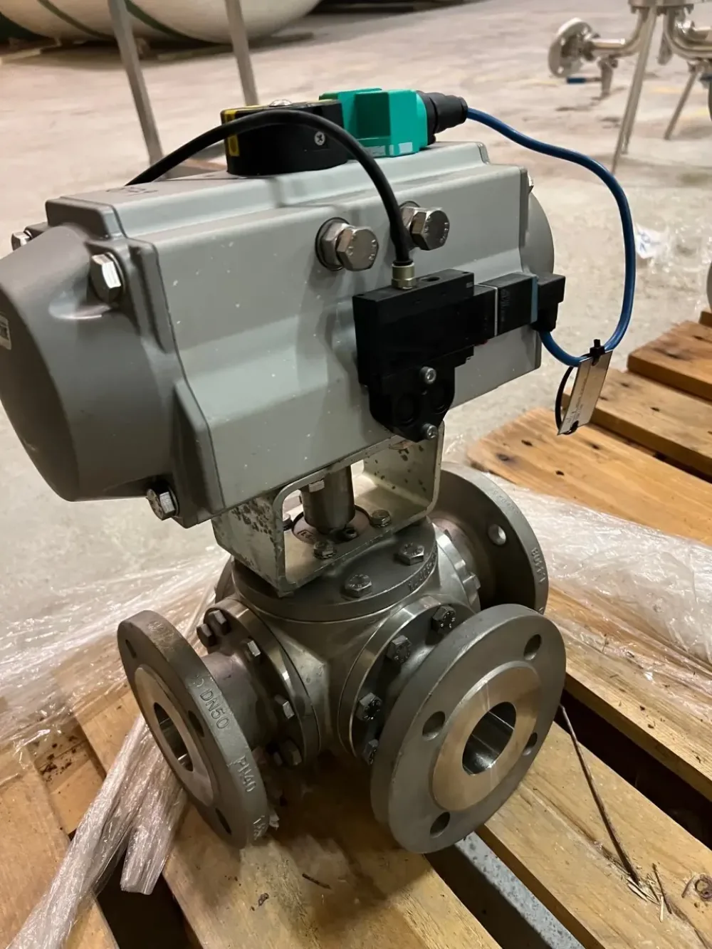 USED ATEX SOLENOID VALVE STAINLESS STEEL 316 4 WAY DN50