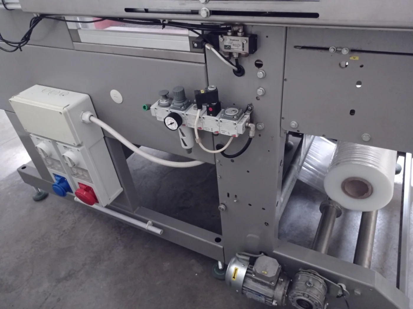 FARDELLATRICE CELLOFANATRICE CON TUNNEL – LP PACKAGING – MOD. SFE 800 - 6