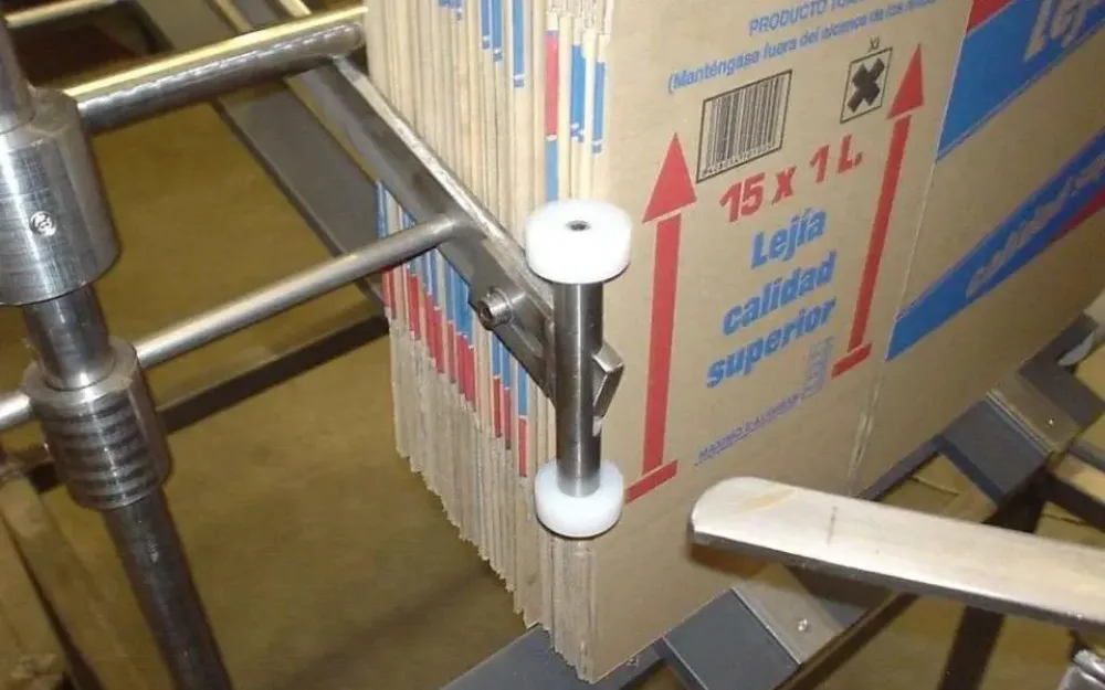 USED BOX FORMING, PACKAGING AND SEALING MACHINE