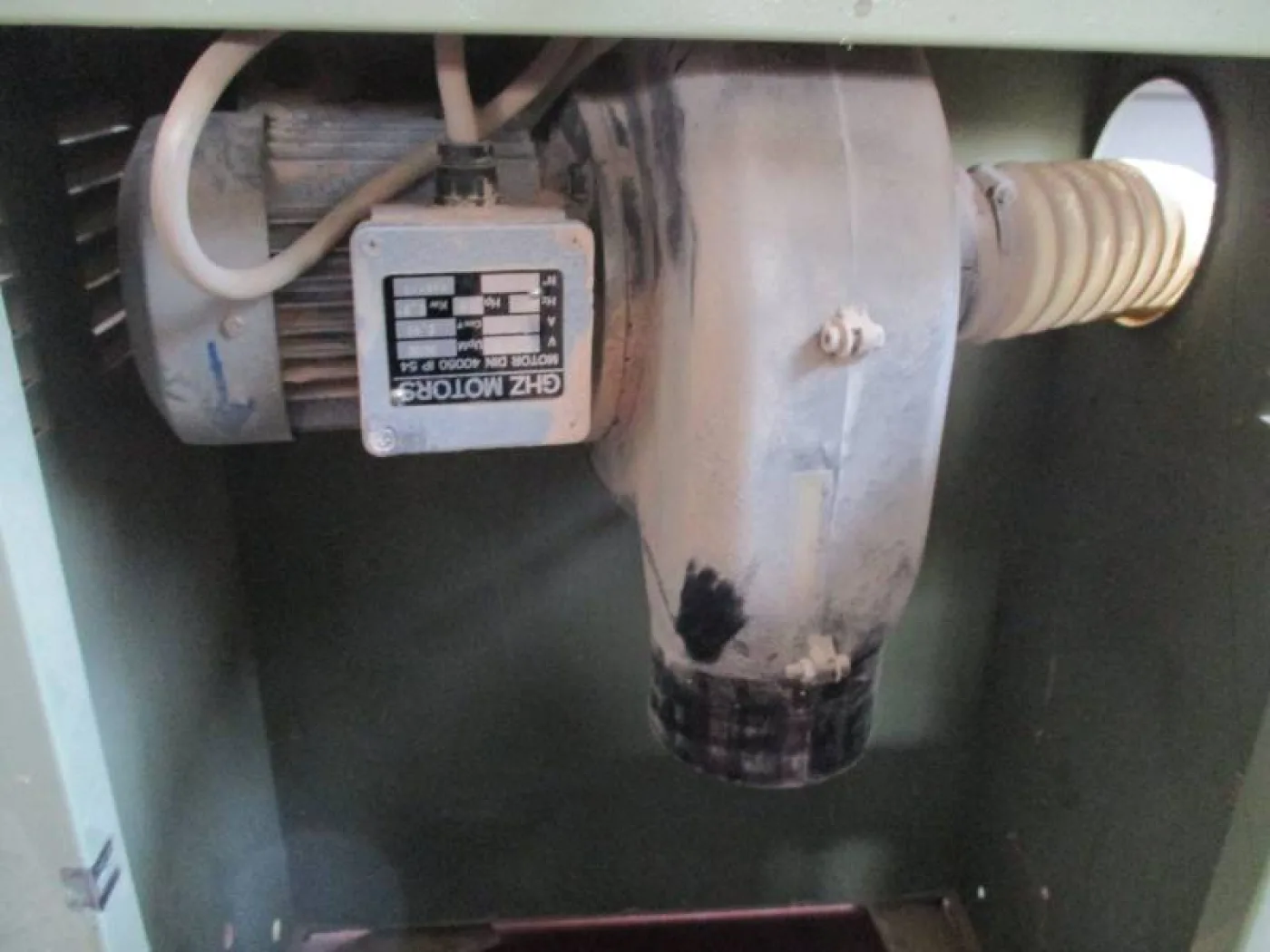 TRONCATRICE OMGA MOD. MEC300ST CON BASAMENTO - 2