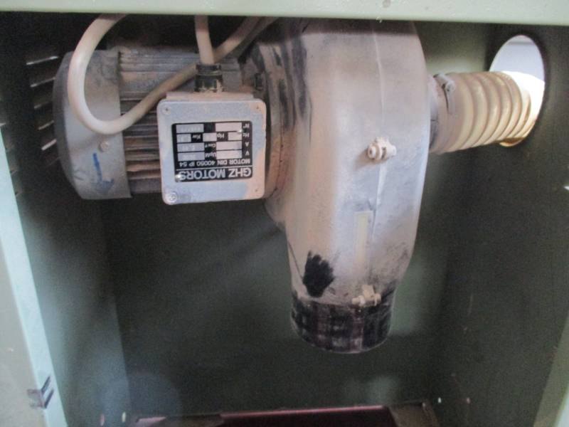 TRONCATRICE OMGA MOD. MEC300ST CON BASAMENTO