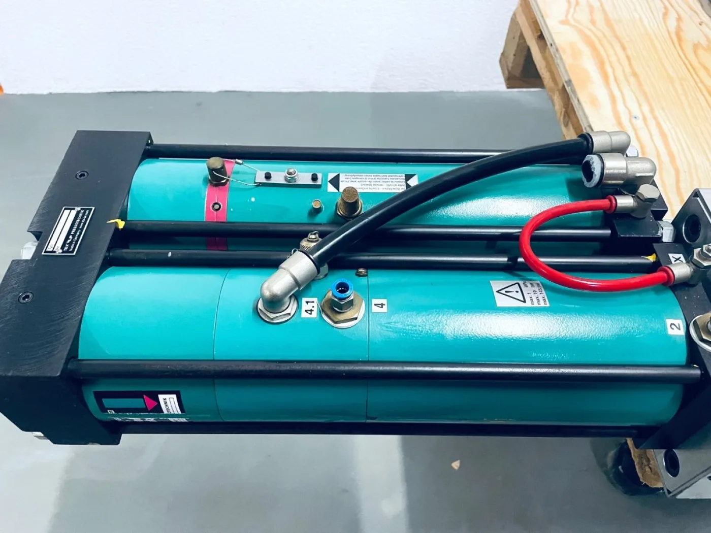 Tox Pressotechnik Stationäre hydropn. Clinchzange K08.00.150.05 - 7