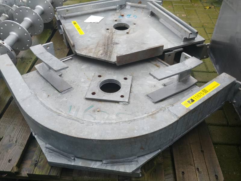 Set of machine parts